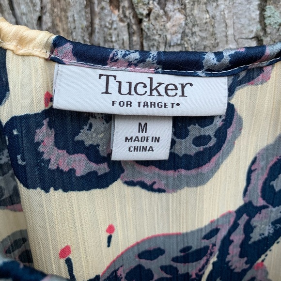 🦋Sheer Butterfly Print Cami 🦋 - Picture 4 of 6